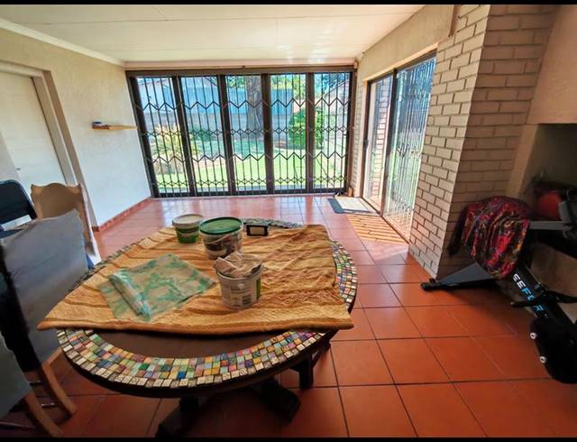3 BEDROOM HOUSE FOR SALE IN HEUWELOORD